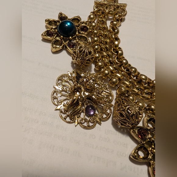 EVC GOLD TONE HEAVY CABOCHON CHARM BRACELET - Picture 6 of 8